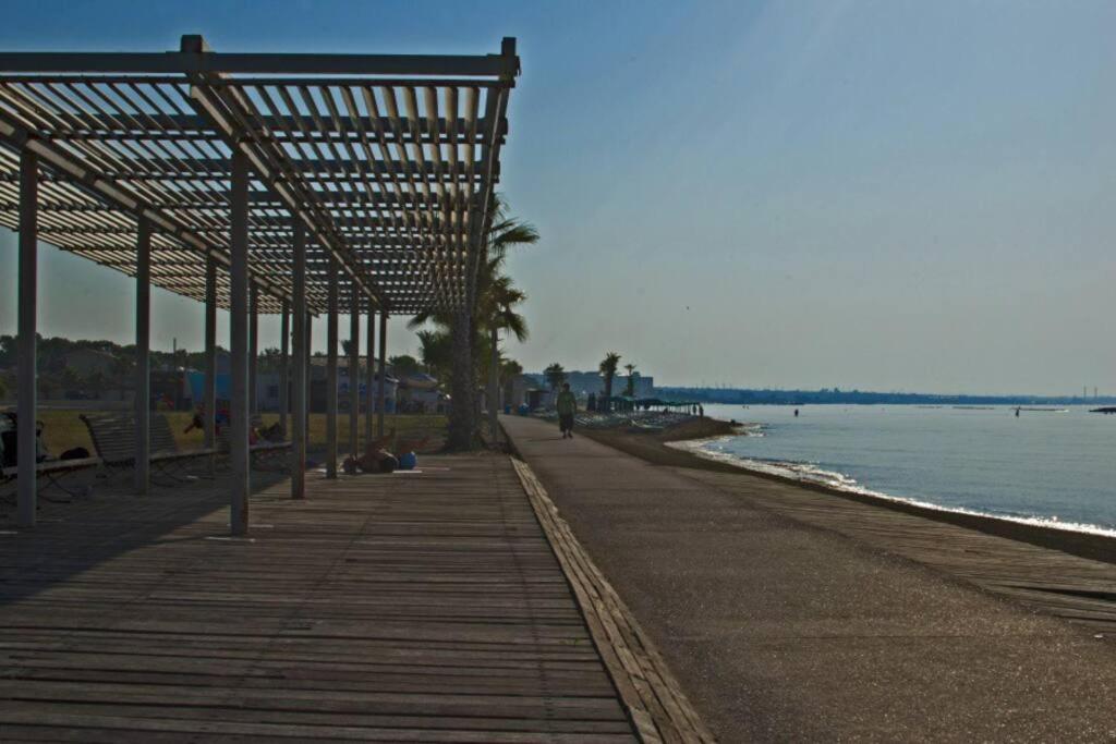 Oroklini Star 200Metres From The Sandy Beach Larnaca Exterior photo